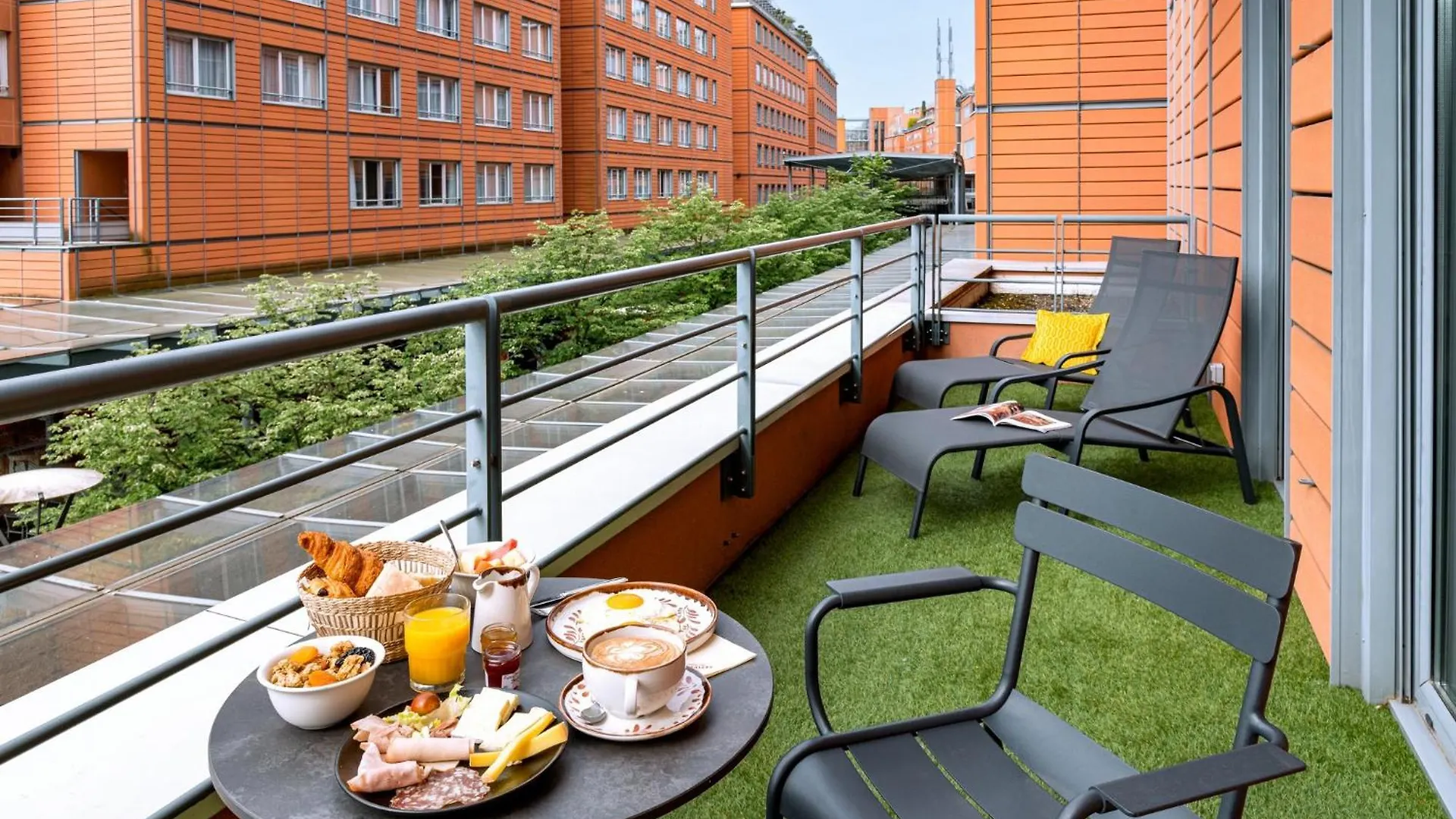 Hotel Crowne Plaza Lyon Parc de la Tête d'Or 4*,