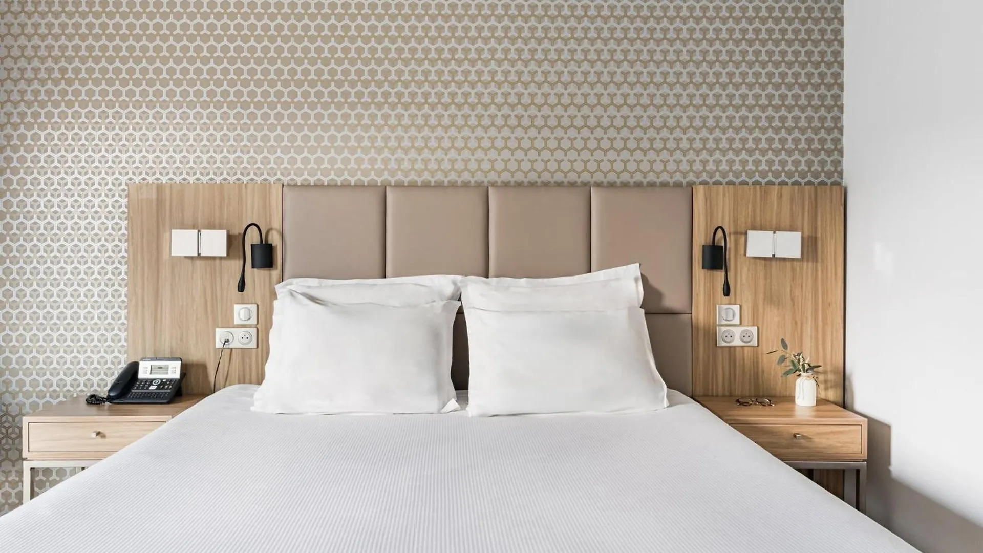 Crowne Plaza Lyon - Cite Internationale Hotell