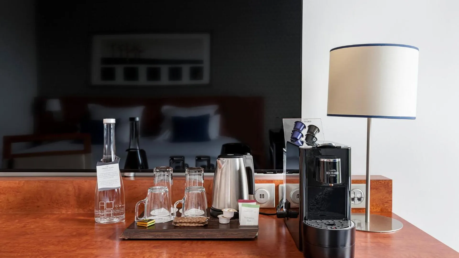 Crowne Plaza Lyon - Cite Internationale Hotell 4*,  Frankrike