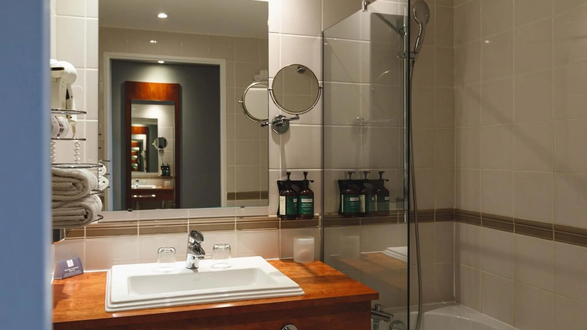 Crowne Plaza Lyon - Cite Internationale Hotell