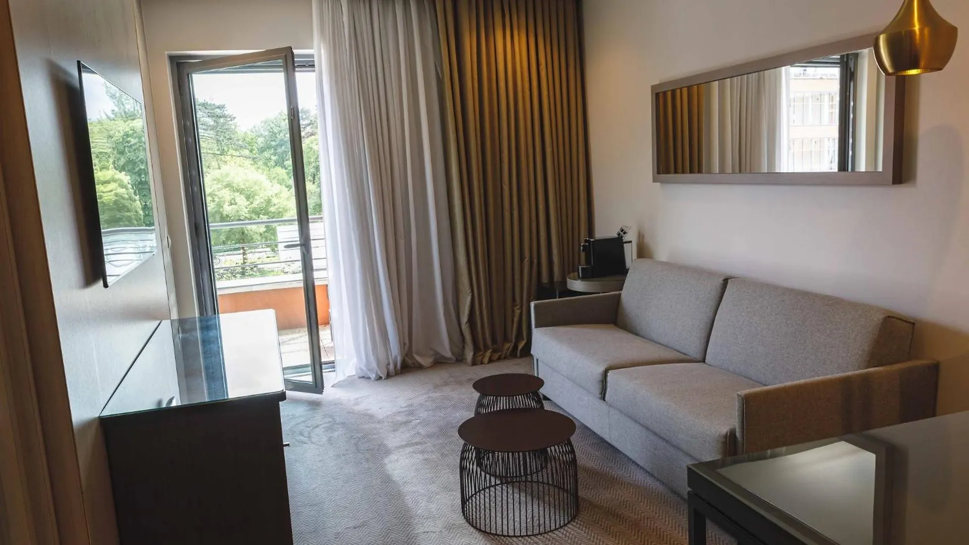 Crowne Plaza Lyon - Cite Internationale Hotel 4*,  France