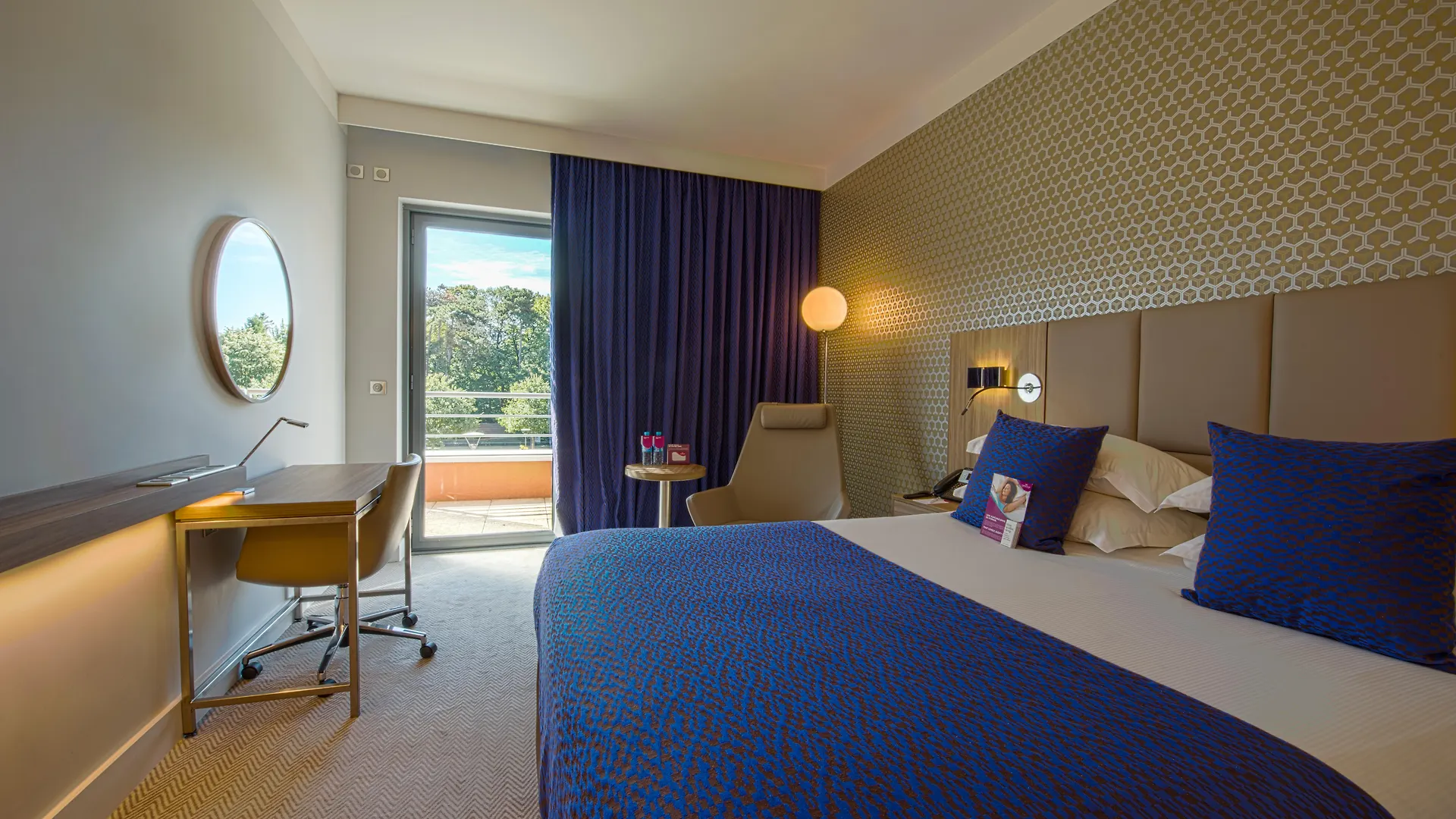 Crowne Plaza Lyon - Cite Internationale Hotel