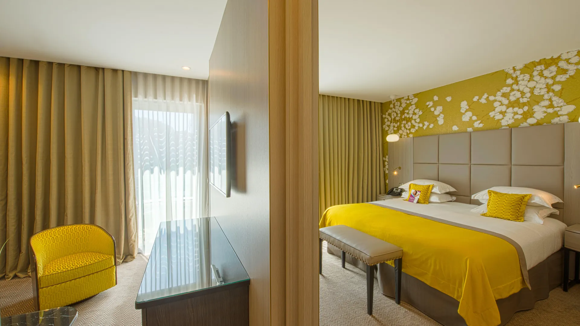 Crowne Plaza Lyon - Cite Internationale Hotel