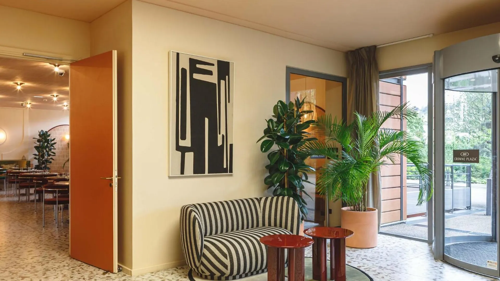 Crowne Plaza Lyon - Cite Internationale Hotel