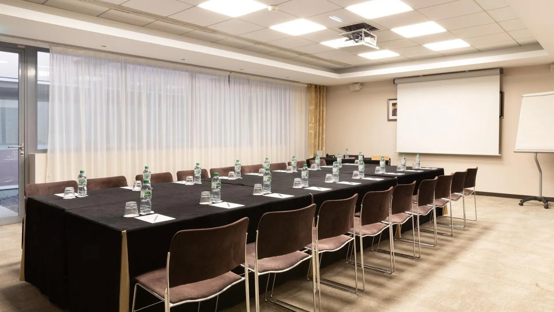 Crowne Plaza Lyon - Cite Internationale Hotel