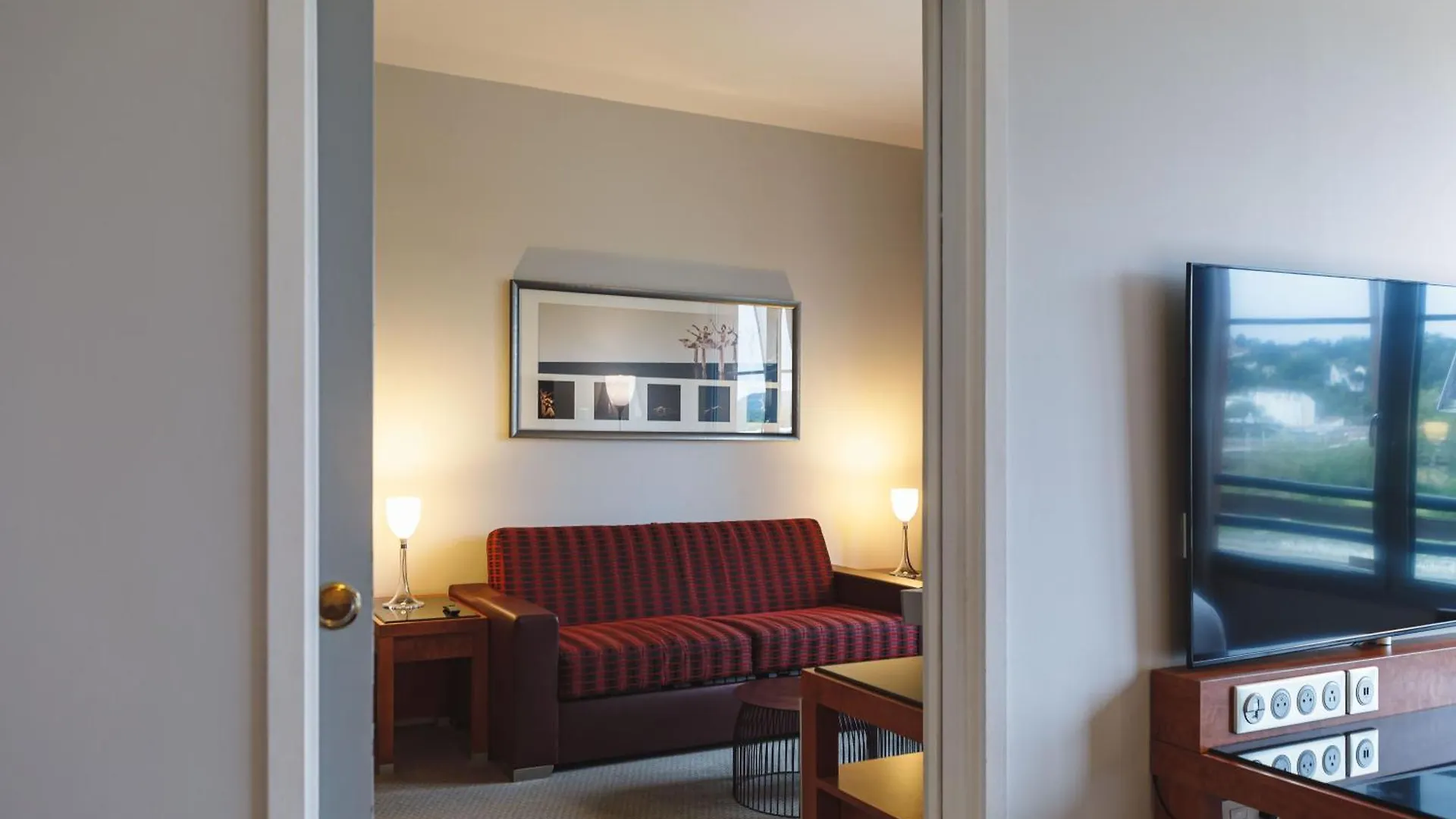 Crowne Plaza Lyon - Cite Internationale Hotel