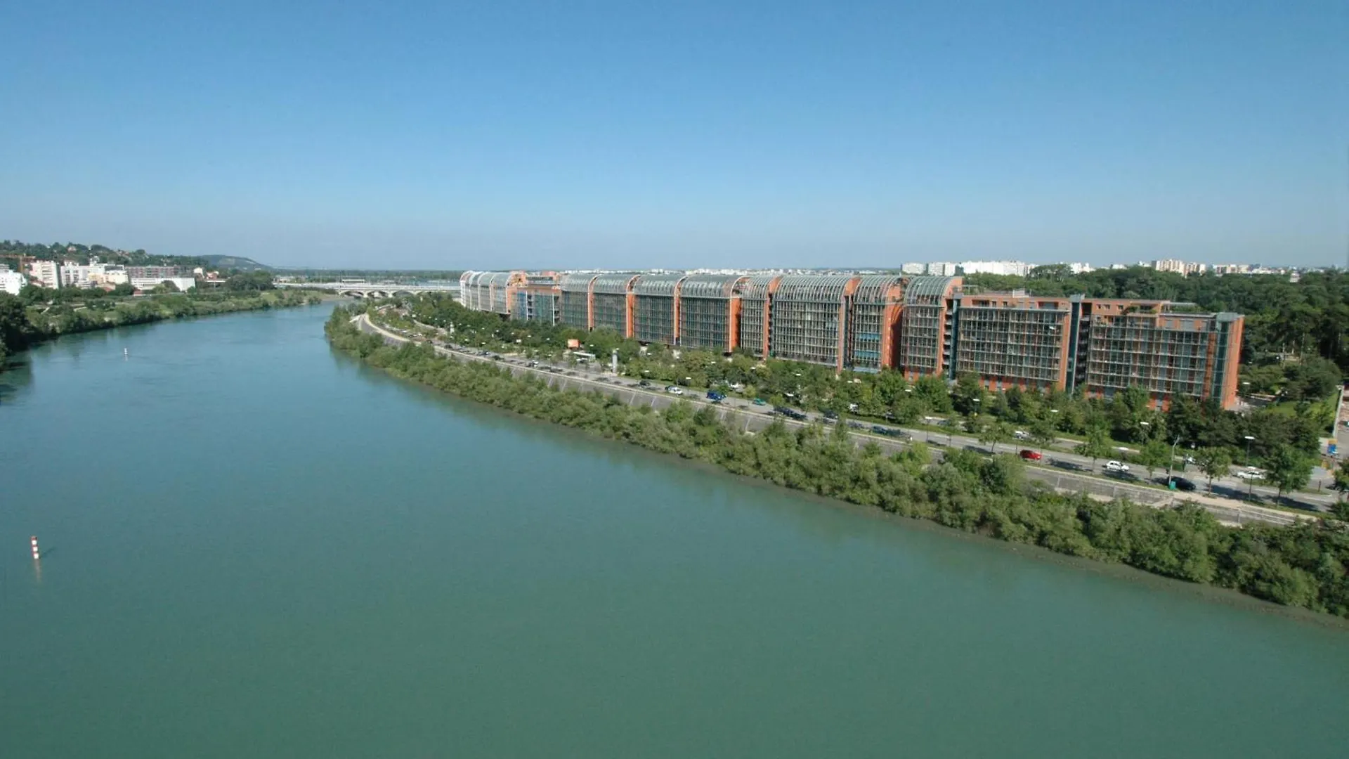 ****  Отель Crowne Plaza Lyon - Cite Internationale Франция