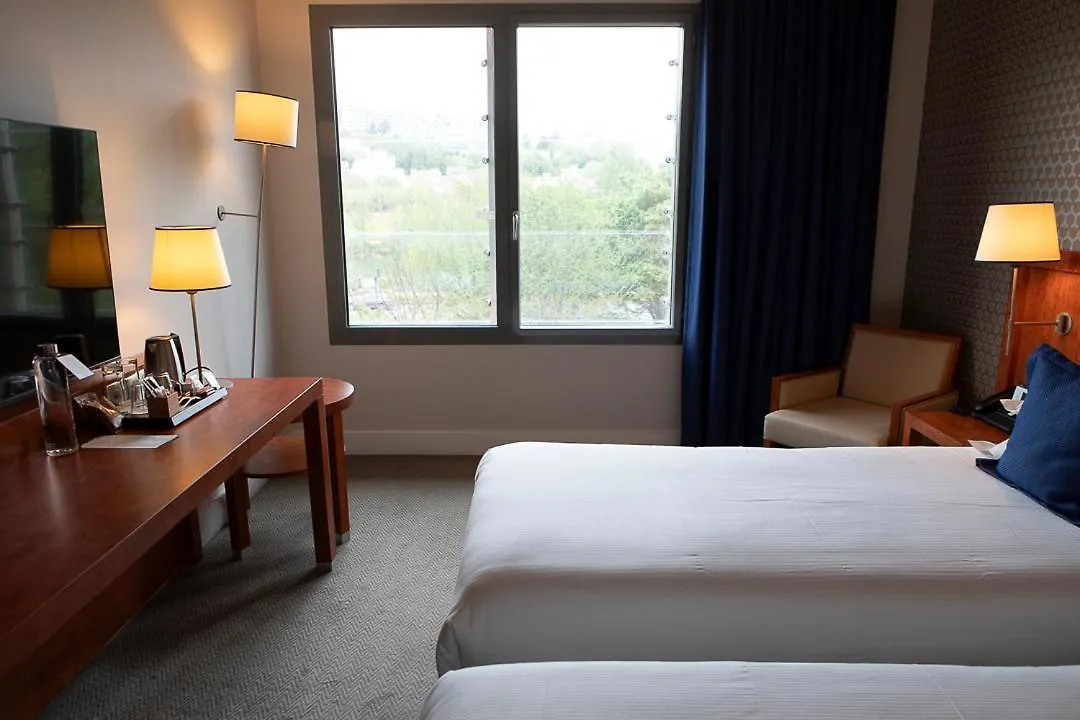 Отель Crowne Plaza Lyon - Cite Internationale