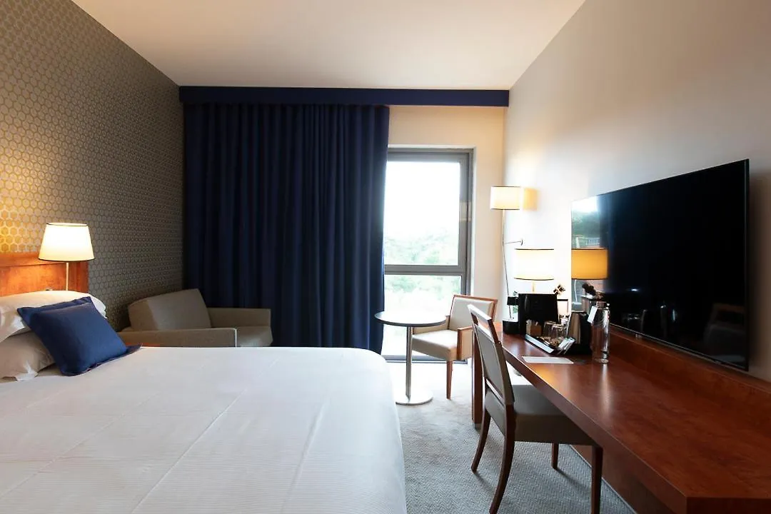 Crowne Plaza Lyon - Cite Internationale Hotel