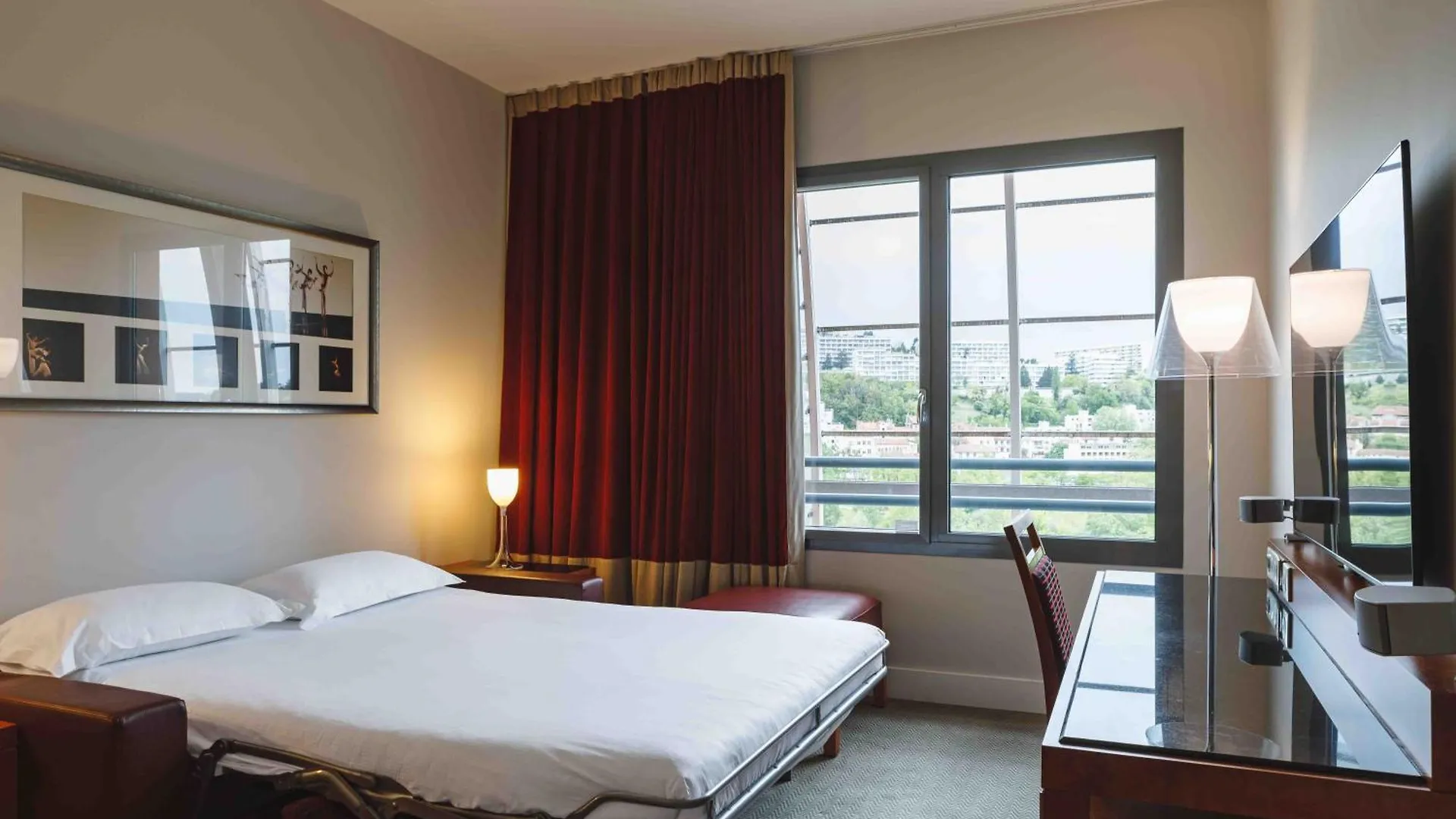 Crowne Plaza Lyon - Cite Internationale Hotel